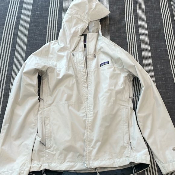 Patagonia Jackets & Blazers - Patagonia rain jacket